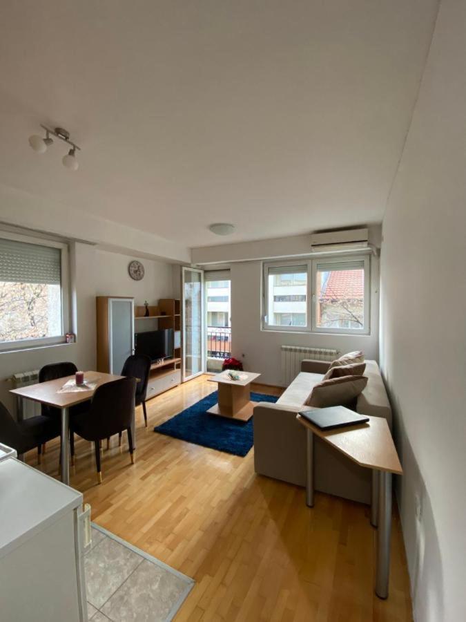 Tea Apartment Szkopje Kültér fotó